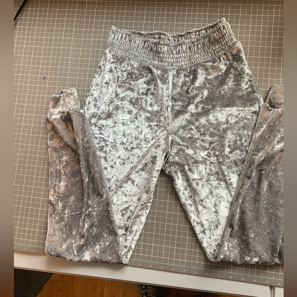 Sz M Weekend Edition lounge pair. - Picture 4 of 6